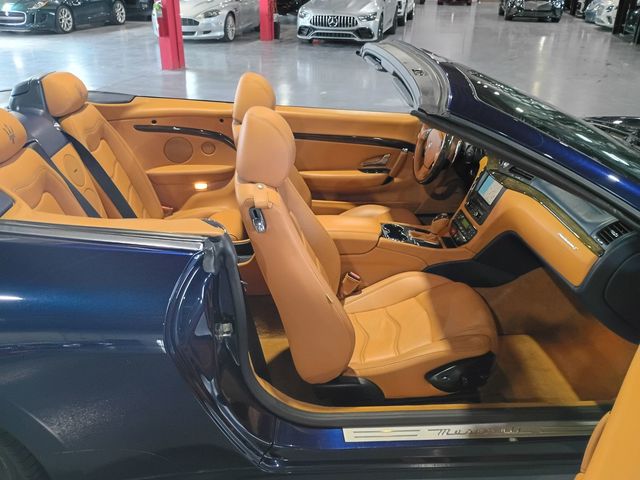 2014 Maserati GranTurismo Convertible 2dr Clean Carfax - 23093279 - 32