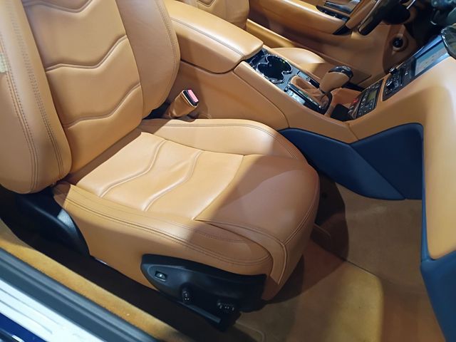 2014 Maserati GranTurismo Convertible 2dr Clean Carfax - 23093279 - 34