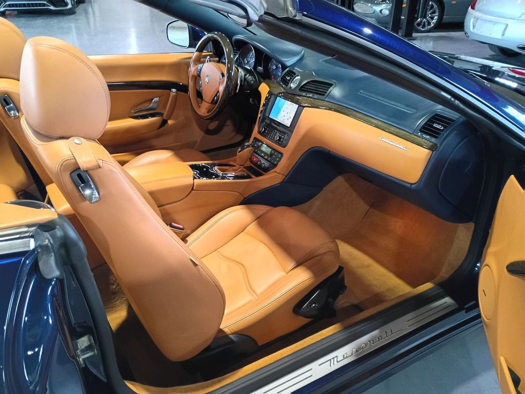 2014 Maserati GranTurismo Convertible 2dr Clean Carfax - 23093279 - 36