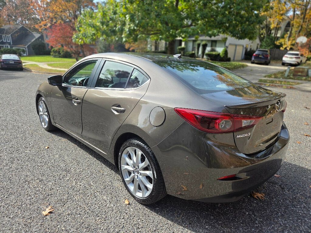 2014 Mazda Mazda3 Sedan s Touring photo 3