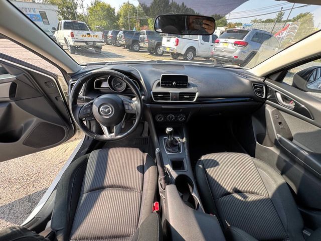 2014 Mazda Mazda3 4dr Sedan Manual i Touring - 22918287 - 12