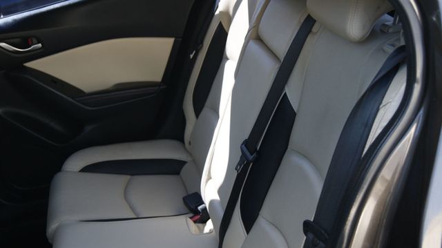 2014 Mazda Mazda3 4 NEW TIRES , JUST SERVICED, VERY CLEAN INSIDE AND OUT - 23042215 - 30