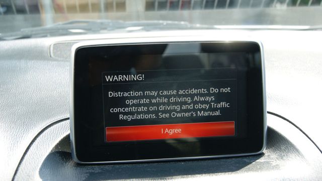 2014 Mazda Mazda3 JUST SERVICED , VERY CLEAN INSIDE AND OUT  - 22872939 - 12