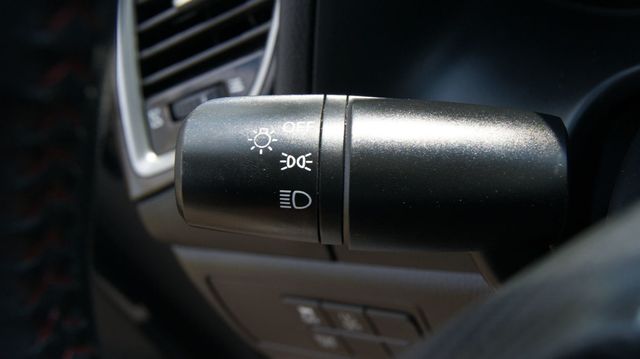 2014 Mazda Mazda3 JUST SERVICED , VERY CLEAN INSIDE AND OUT  - 22872939 - 22