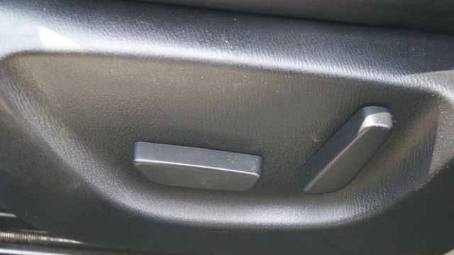 2014 Mazda Mazda3 JUST SERVICED , VERY CLEAN INSIDE AND OUT  - 22872939 - 24