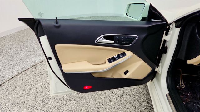 2014 Mercedes-Benz CLA 4dr Sedan CLA 250 FWD w/ Multimedia & Premium 1 Packages - 23081834 - 10