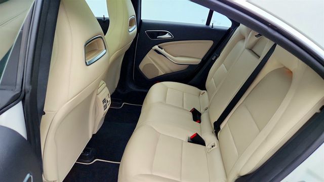 2014 Mercedes-Benz CLA 4dr Sedan CLA 250 FWD w/ Multimedia & Premium 1 Packages - 23081834 - 19
