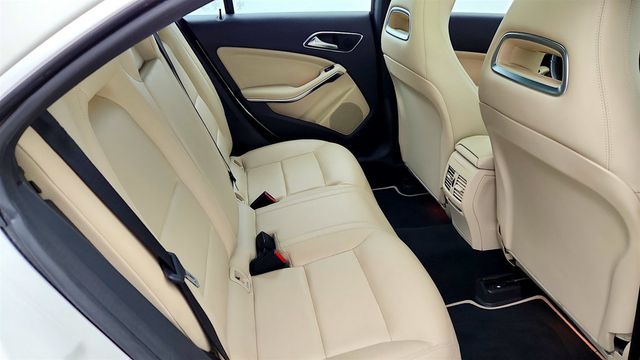 2014 Mercedes-Benz CLA 4dr Sedan CLA 250 FWD w/ Multimedia & Premium 1 Packages - 23081834 - 21