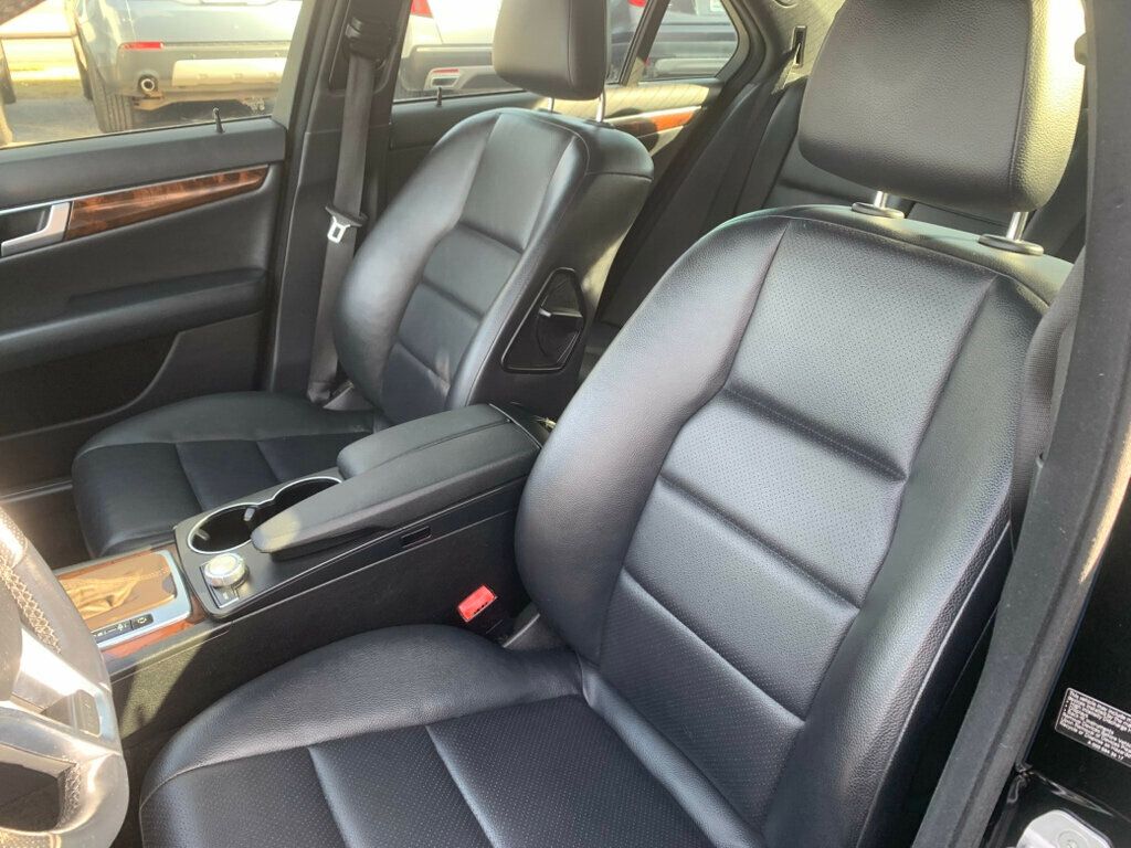 2014 Mercedes Benz C 250 Sport photo 3