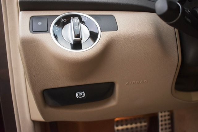 2014 Mercedes-Benz C-Class 4dr Sedan C 250 Sport RWD - 22985853 - 32