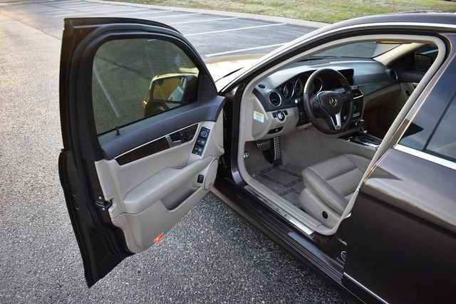 2014 Mercedes-Benz C-Class 4dr Sedan C 250 Sport RWD - 22985853 - 42