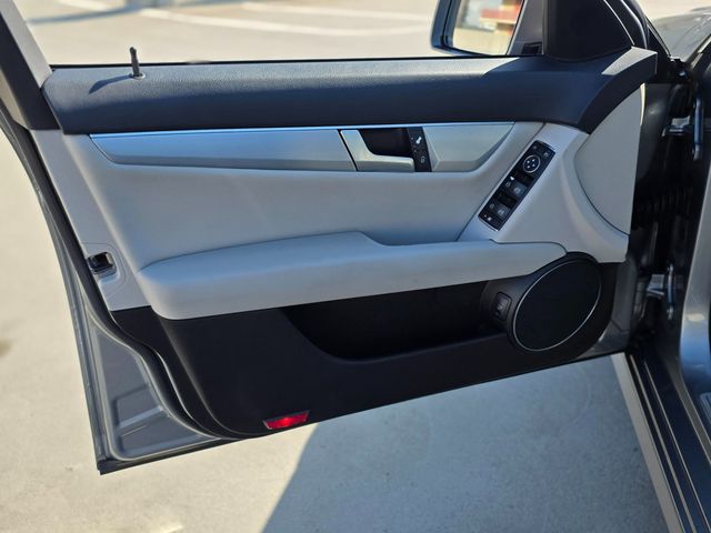 2014 Mercedes-Benz C-Class 4dr Sedan C 250 Sport RWD - 22968040 - 19