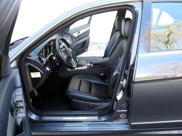 2014 Mercedes-Benz C-Class 4dr Sedan C 300 Sport 4MATIC - 22819532 - 17