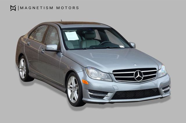 2014 Mercedes-Benz C-Class C 250 Sport - 23034648 - 4