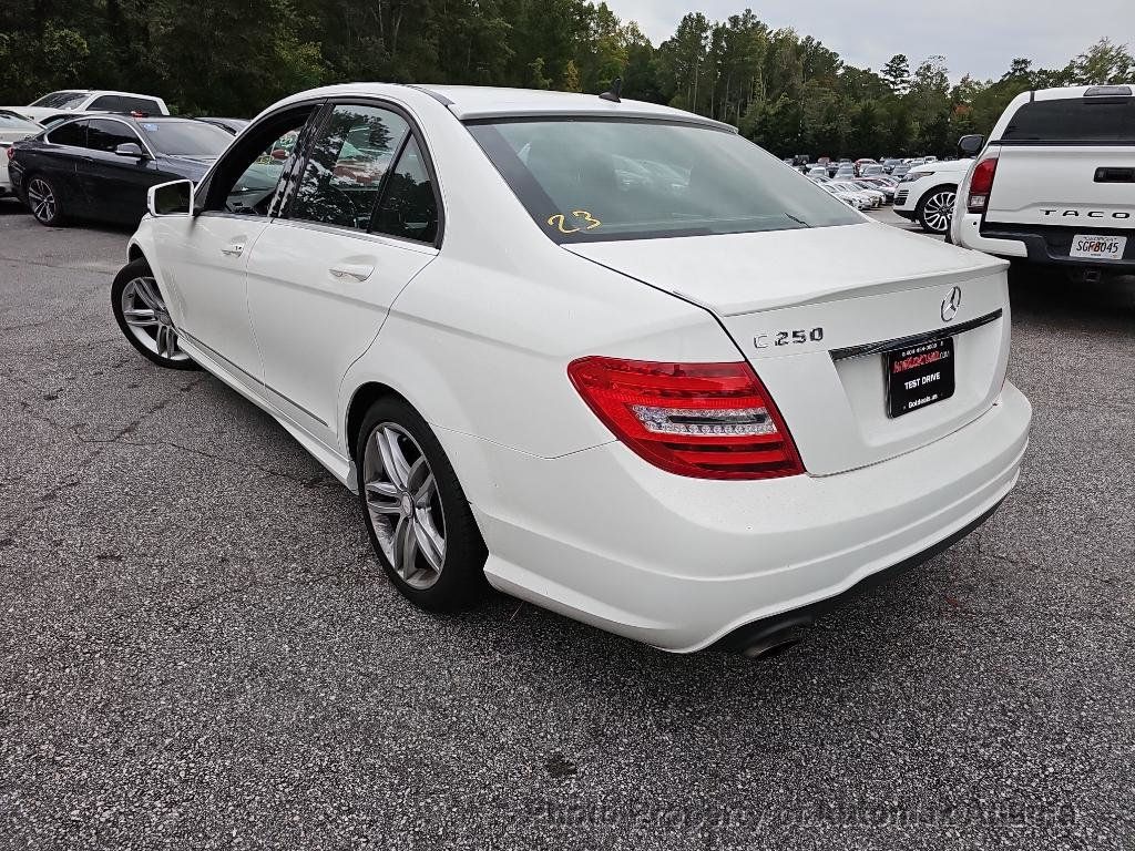 2014 Mercedes-Benz C-Class Luxury - 22608018 - 4