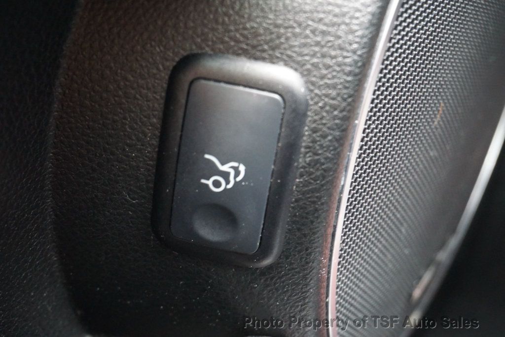 2014 Mercedes-Benz C-Class SPORT PACKAGE NAV REAR CAM HEATED SEATS HARMAN KARDON!!! - 22447461 - 32