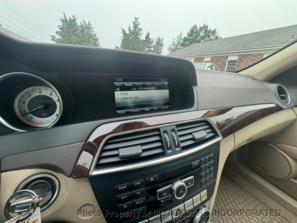 2014 Mercedes Benz C Sedan photo 14