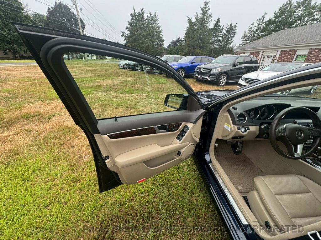 2014 Mercedes Benz C Sedan photo 8