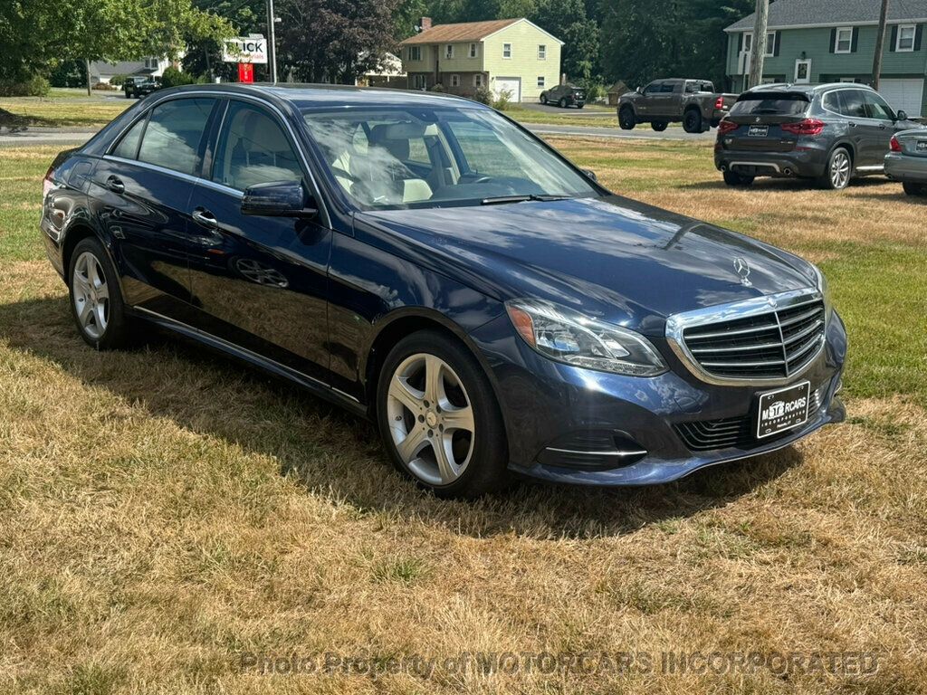 2014 Mercedes Benz E Sedan 4MATIC photo 2
