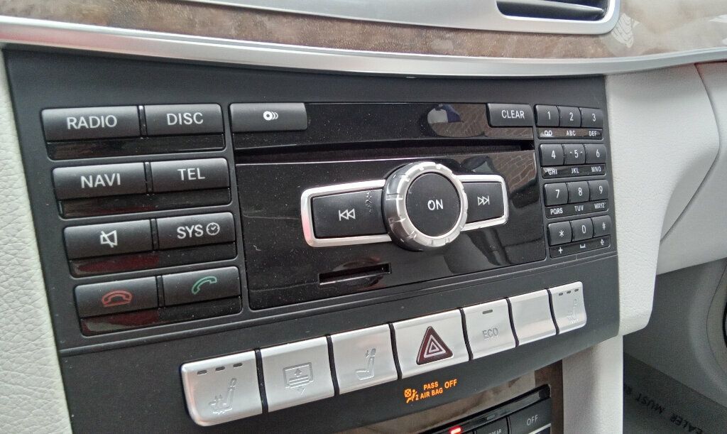 2014 Mercedes Benz E photo 20