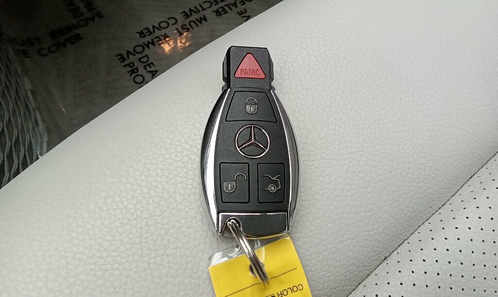2014 Mercedes Benz E photo 23