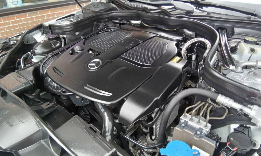 2014 Mercedes Benz E photo 26