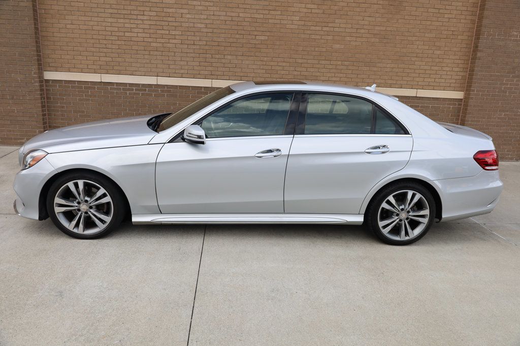 2014 Mercedes Benz E photo 3