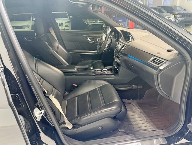 2014 Mercedes-Benz E-Class 4dr Sedan E 63 AMG S-Model 4MATIC - 22951941 - 45