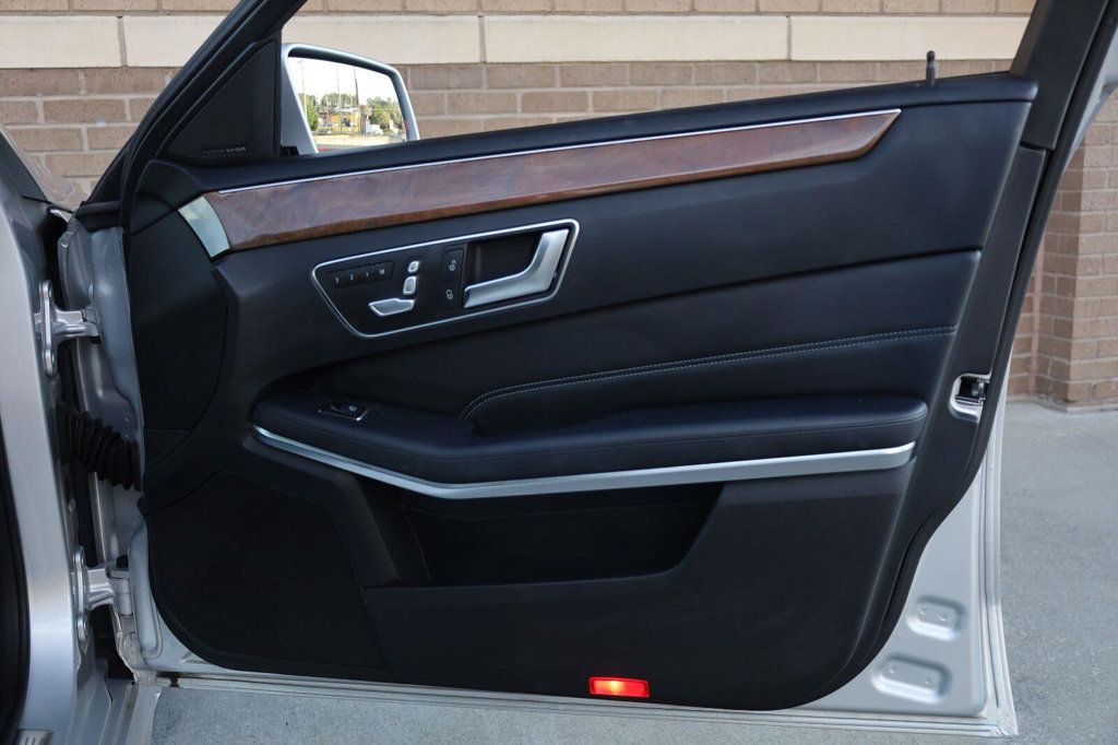 Mercedes-Benz E-Class photo 25