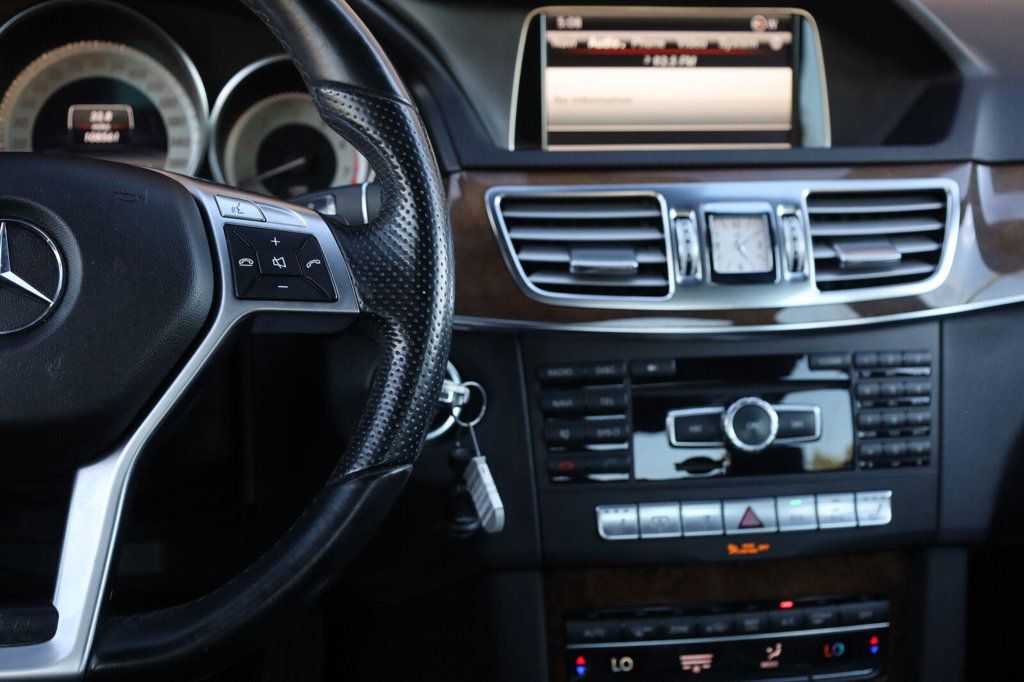 Mercedes-Benz E-Class photo 32