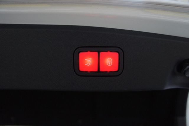 2014 Mercedes-Benz E-Class Sport Package, P01 Pack, Loaded - 22937644 - 34