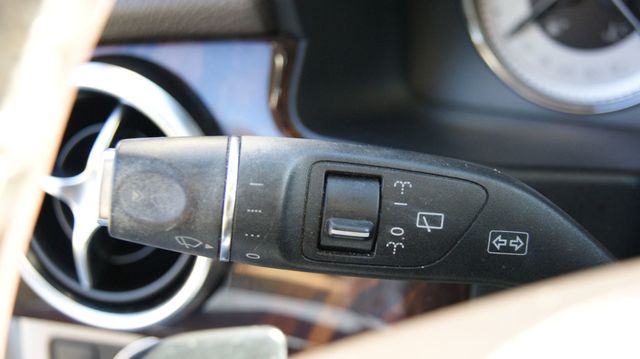 2014 Mercedes-Benz GLK 4 NEW TIRES , JUST SERVICED , VERY CLEAN INSIDE AND OUT  - 22927119 - 16