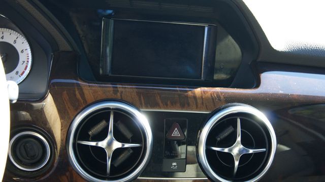 2014 Mercedes-Benz GLK 4 NEW TIRES , JUST SERVICED , VERY CLEAN INSIDE AND OUT  - 22927119 - 21