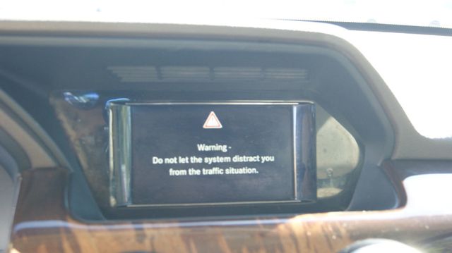 2014 Mercedes-Benz GLK 4 NEW TIRES , JUST SERVICED , VERY CLEAN INSIDE AND OUT  - 22927119 - 22