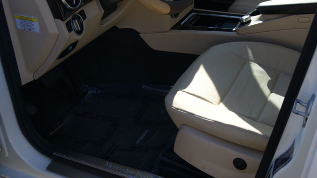 2014 Mercedes-Benz GLK 4 NEW TIRES , JUST SERVICED , VERY CLEAN INSIDE AND OUT  - 22927119 - 27