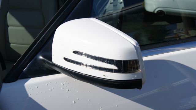 2014 Mercedes-Benz GLK 4 NEW TIRES , JUST SERVICED , VERY CLEAN INSIDE AND OUT  - 22927119 - 28