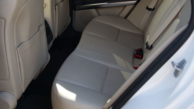 2014 Mercedes-Benz GLK 4 NEW TIRES , JUST SERVICED , VERY CLEAN INSIDE AND OUT  - 22927119 - 30