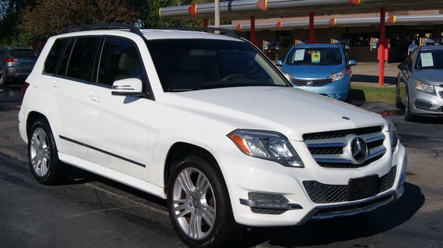 2014 Mercedes-Benz GLK 4 NEW TIRES , JUST SERVICED , VERY CLEAN INSIDE AND OUT  - 22927119 - 3