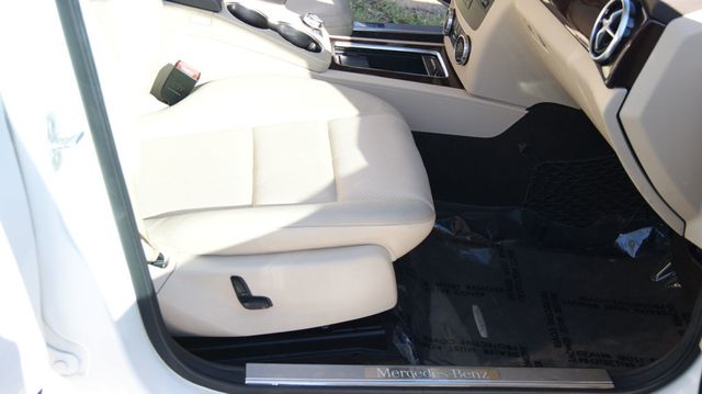 2014 Mercedes-Benz GLK 4 NEW TIRES , JUST SERVICED , VERY CLEAN INSIDE AND OUT  - 22927119 - 40