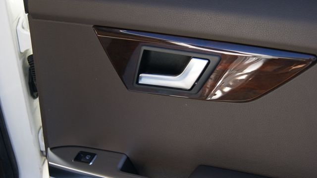 2014 Mercedes-Benz GLK 4 NEW TIRES , JUST SERVICED , VERY CLEAN INSIDE AND OUT  - 22927119 - 46