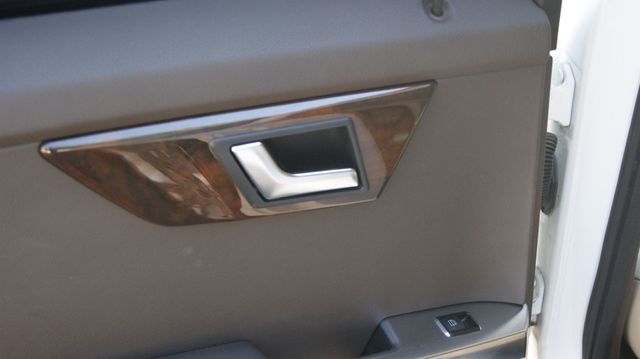 2014 Mercedes-Benz GLK 4 NEW TIRES , JUST SERVICED , VERY CLEAN INSIDE AND OUT  - 22927119 - 48