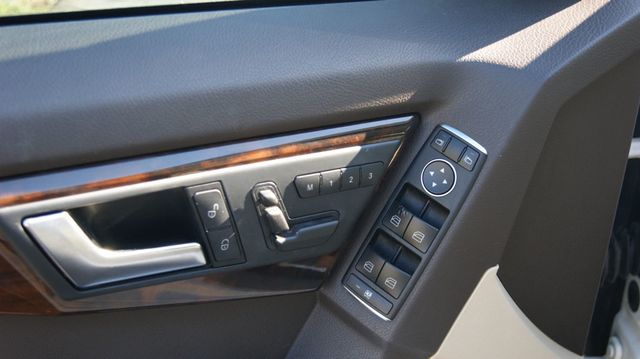 2014 Mercedes-Benz GLK 4 NEW TIRES , JUST SERVICED , VERY CLEAN INSIDE AND OUT  - 22927119 - 50