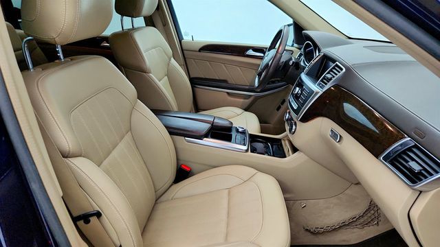 2014 Mercedes-Benz GL-Class 4MATIC 4dr GL 450 with Premium I, Lighting & Appearance Packages - 22966695 - 25