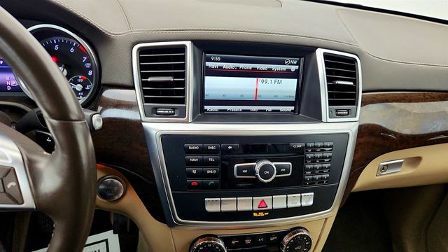 2014 Mercedes-Benz GL-Class 4MATIC 4dr GL 450 with Premium I, Lighting & Appearance Packages - 22998956 - 14