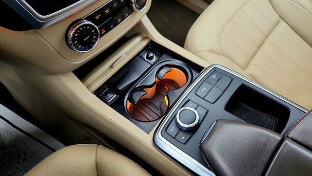 2014 Mercedes-Benz GL-Class 4MATIC 4dr GL 450 with Premium I, Lighting & Appearance Packages - 22998956 - 16