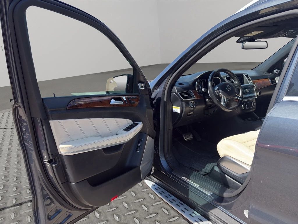 2014 Mercedes-Benz GL-Class GL 63 AMG Sport Utility 4D - 22984827 - 24