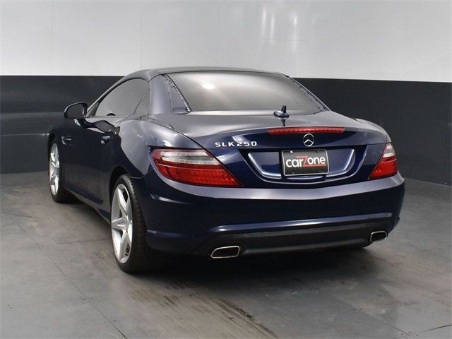 2014 Mercedes Benz SLK 250 photo 3