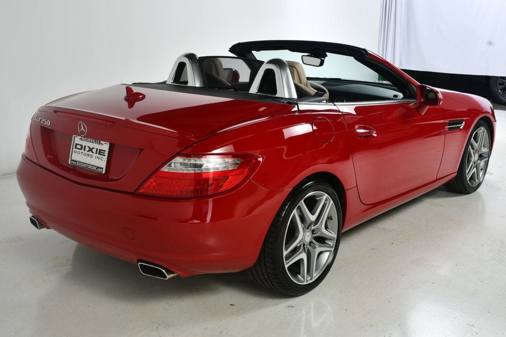 2014 Mercedes Benz SLK 250 photo 10