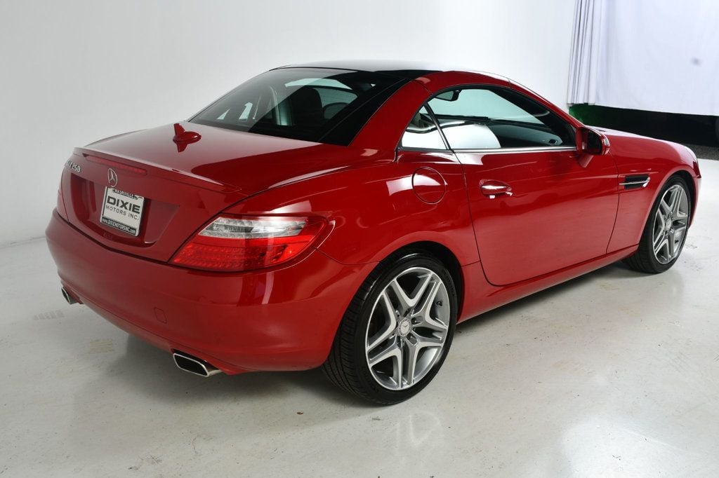 2014 Mercedes Benz SLK 250 photo 11