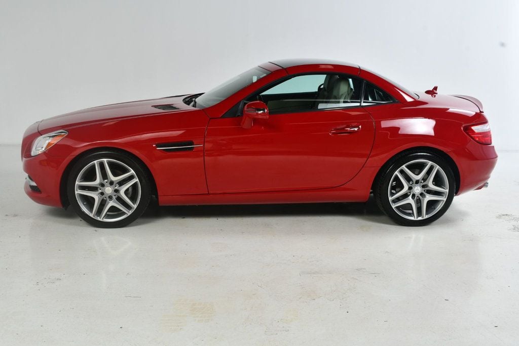 2014 Mercedes Benz SLK 250 photo 13